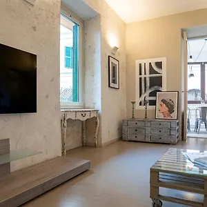 Cozy Nest With Terrace In Trastevere Rome